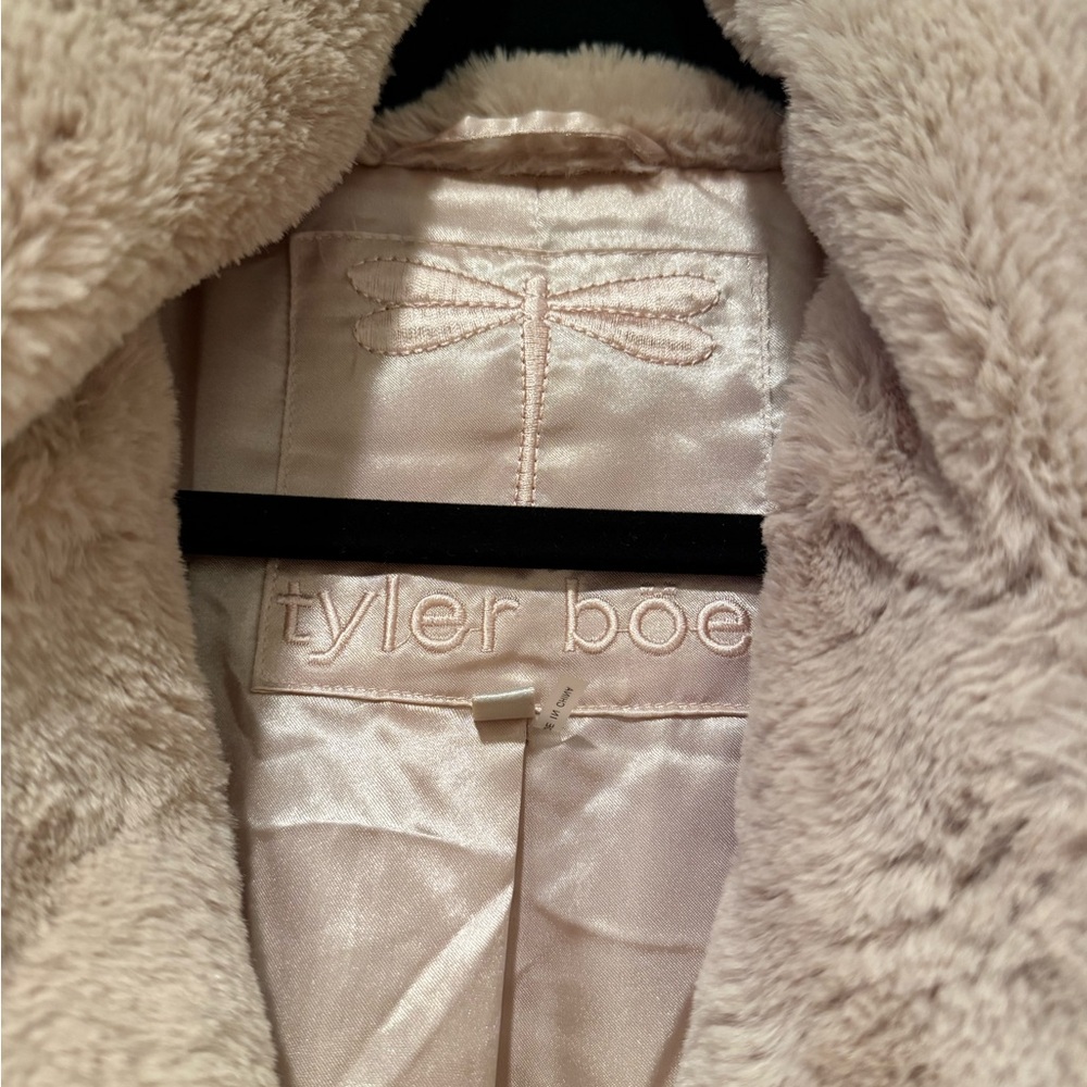 Like New Tyler Boe Women's Faux Fur Long Cozy Teddy Coat L - Picture 3 of 5